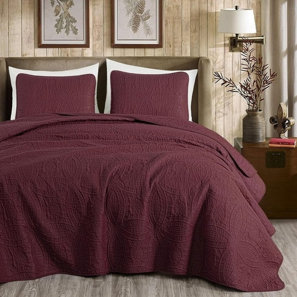 Elegant Burgundy Queen 3 piece Quilt Set - Picture 2 of 7